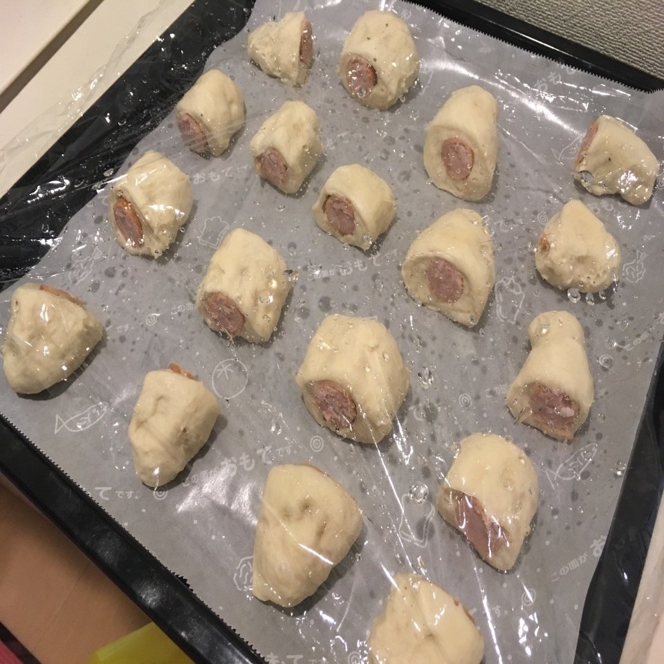 本日のパン プチウインナーロール 校倉来夏 Note
