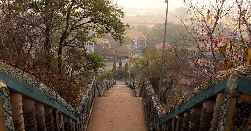【遺跡探訪22】山の頂上の遺跡、プノンクロム Phnom Krom(9-10世紀)