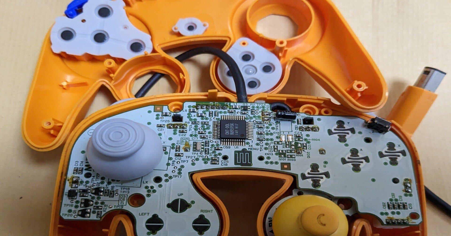 ゲームキューブ オレンジ　コントローラー　本体　 ニンテンドー　レトロゲーム 数量限定，お買い得 ♪△Nintendo ニンテンドーゲームキューブ