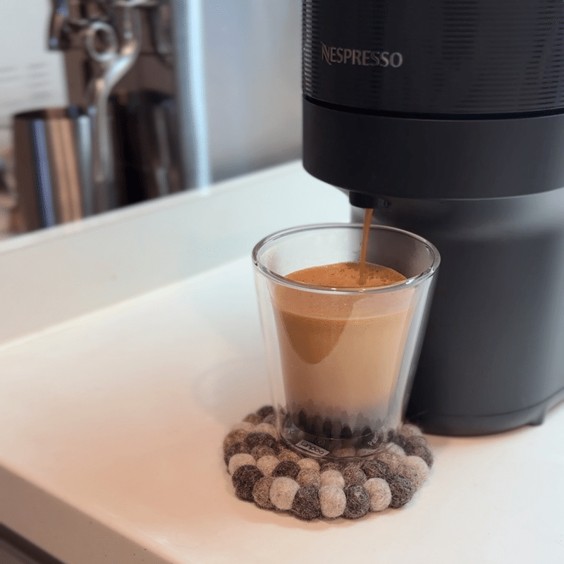 Nespresso Vertuo Pop エスプレッソマシン　ホワイト　新品 Amazon.com: Nespresso Vertuo Pop+ Coffee and Espresso Maker