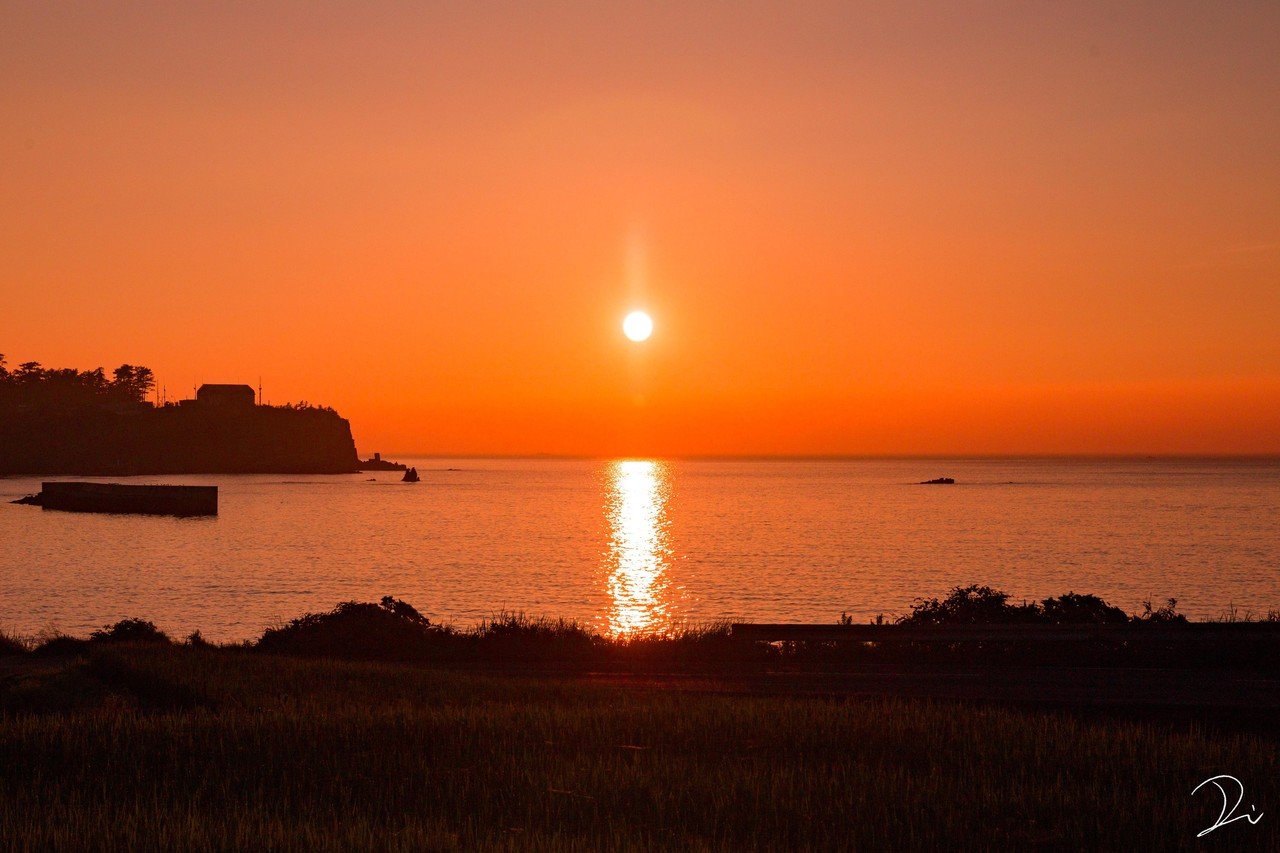 太陽と雲が織りなす色彩の物語｜稲田大樹