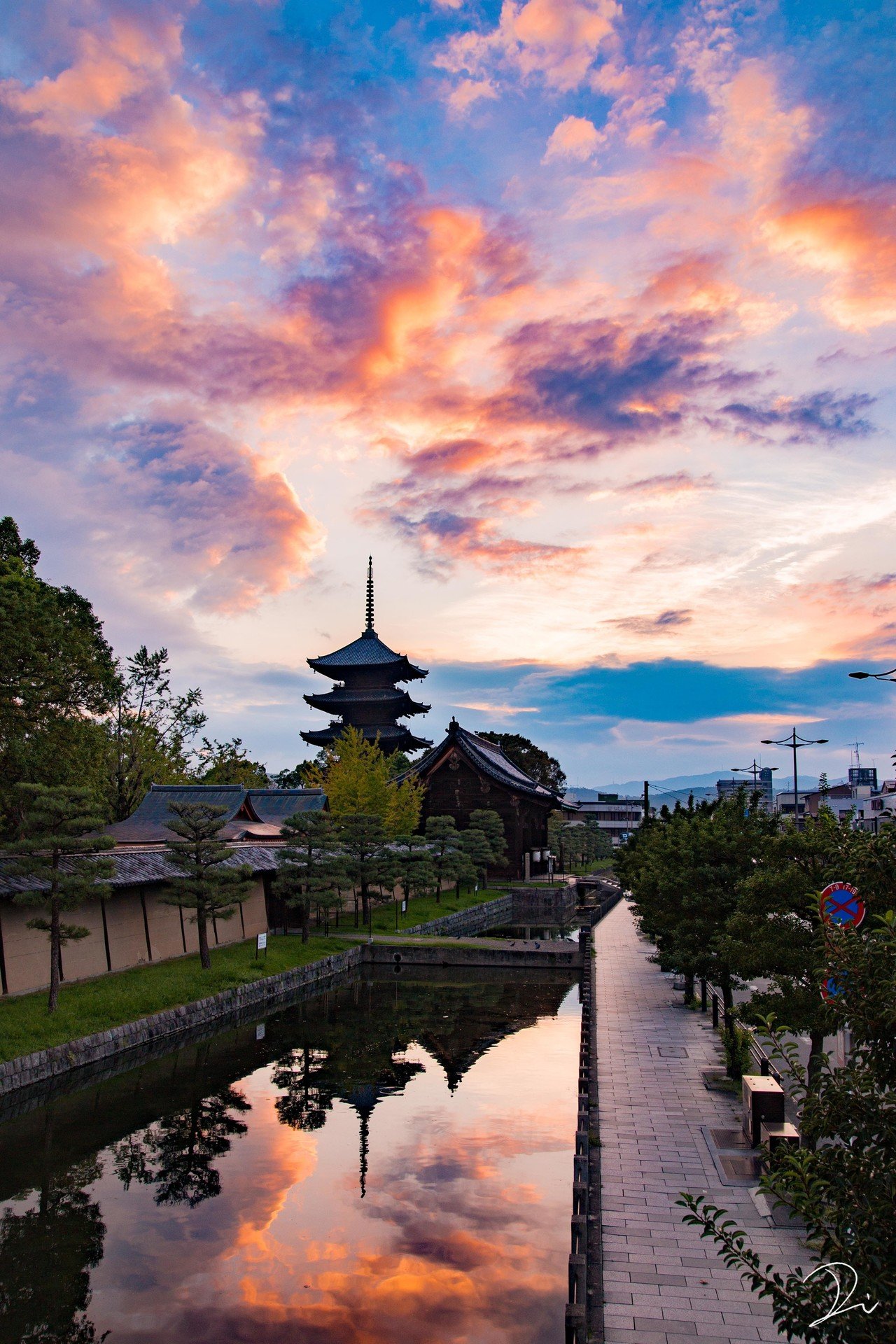 太陽と雲が織りなす色彩の物語｜稲田大樹