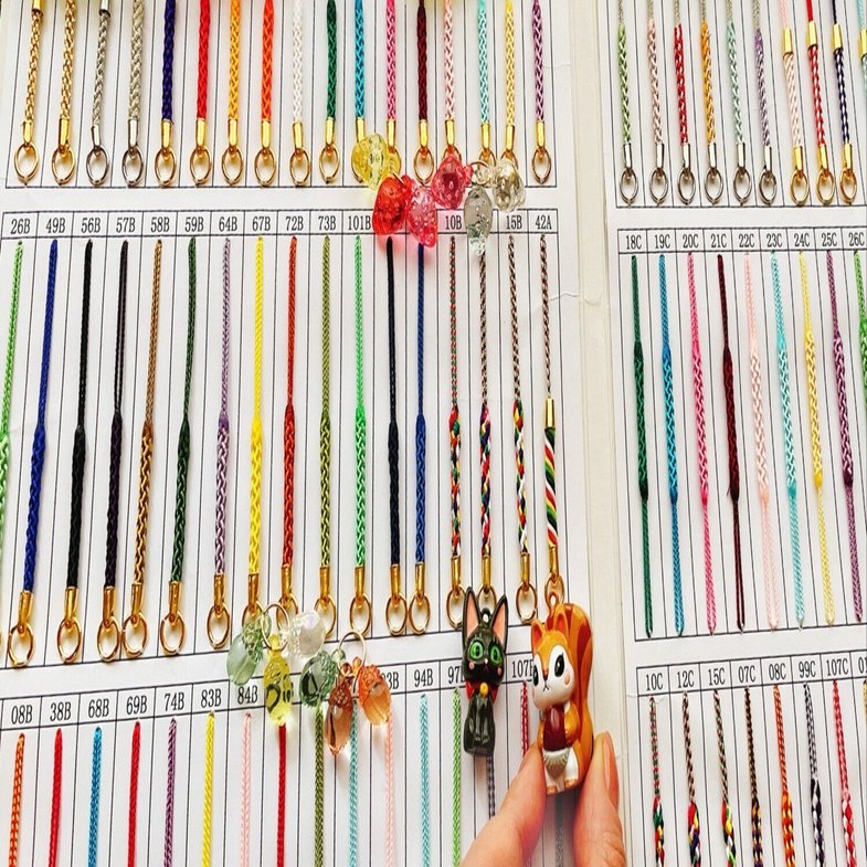 3月のライオン」リスポッケ先生&いちごちゃん根付鈴 仕上げのおしゃれ