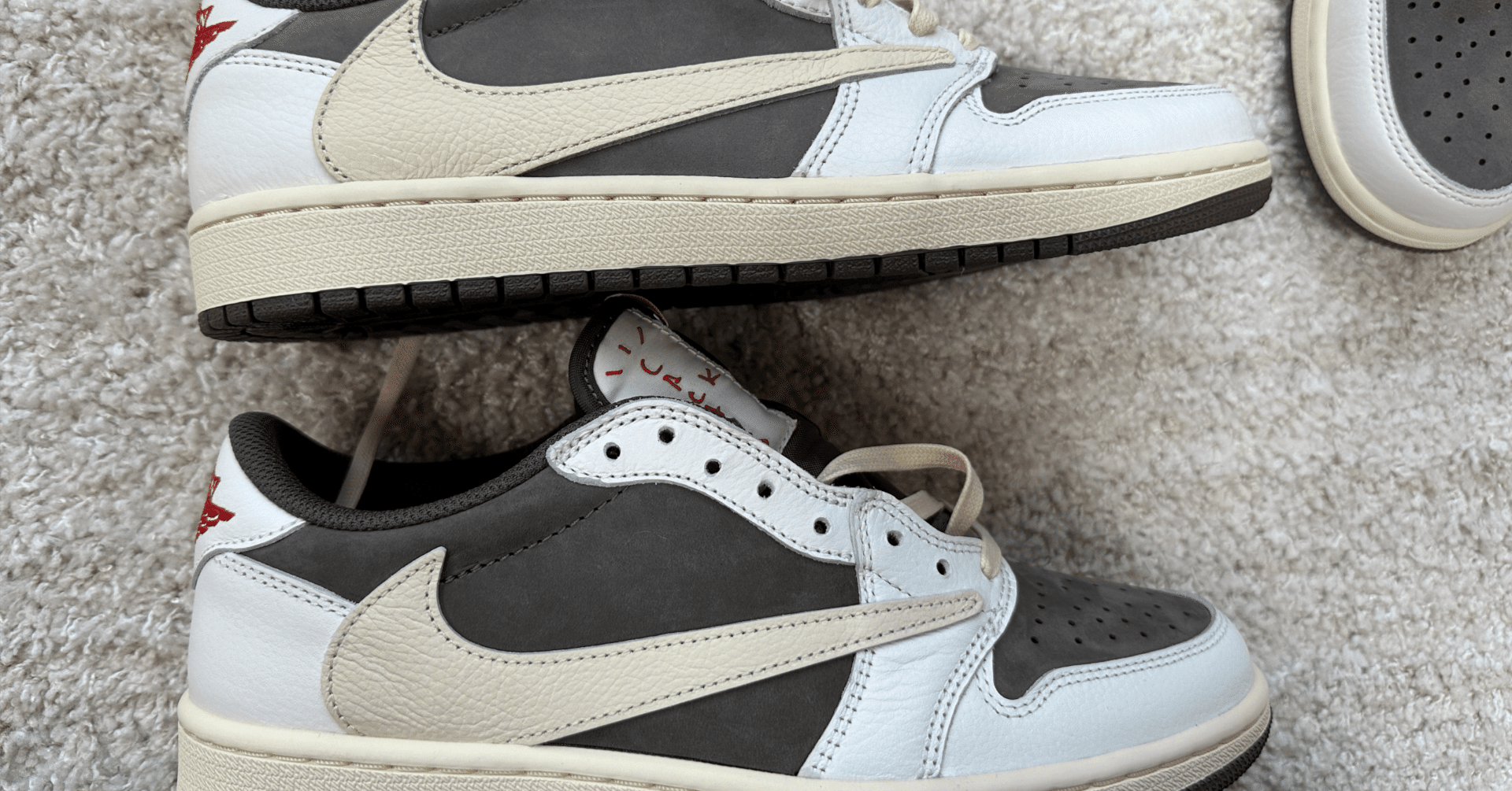 Air Jordan1 Low × Travis Scott 