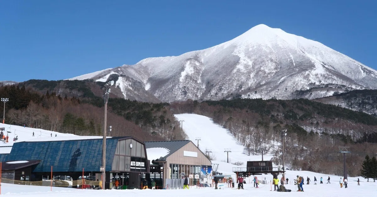 After Two Months of Life in the Snowy Mountains｜おにぎり屋@コメヤノムスコ