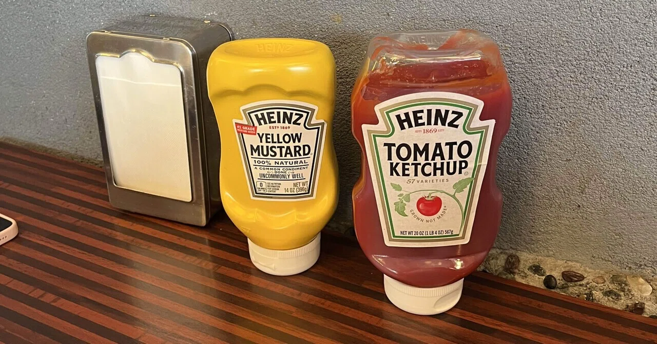 ハインツ　HEINZ ケチャップボトル　電話機　アドバタイジング ビンテージ 星のカービィ』が描かれたハインツケチャップが発売決定