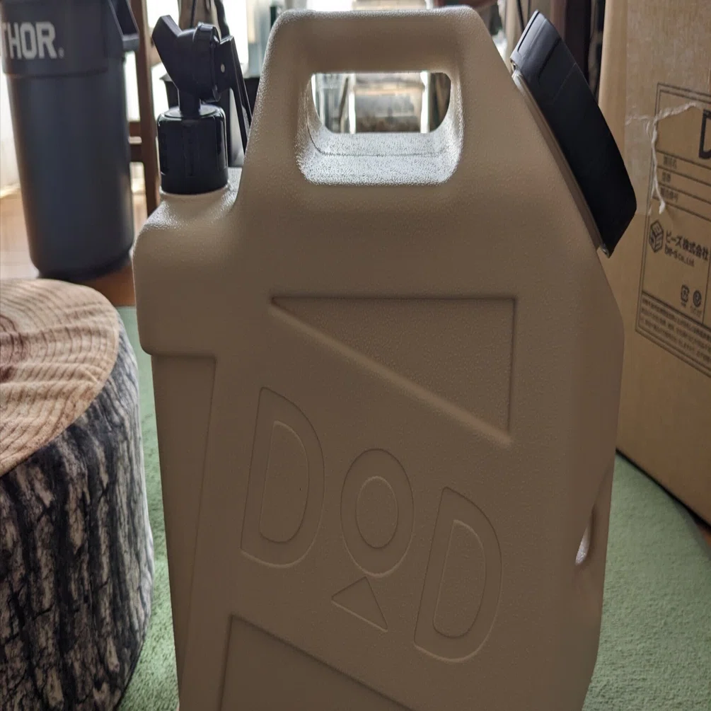 キャンプギア】「DOD（ディーオーディー）」さんの「ジミニータンク 水
