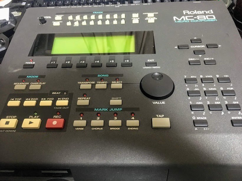 家楽器探訪10】 Roland MC-80|iyou 家楽器探訪10】 Roland MC-80|iyou