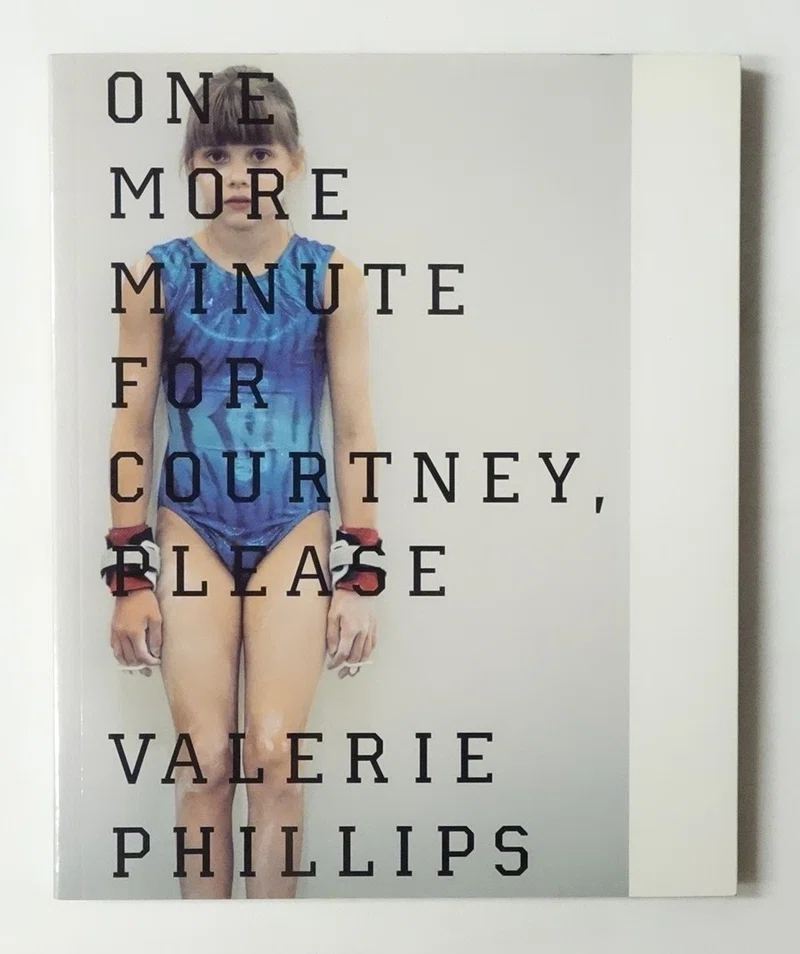 One More Minute For Courtney Please という写真集について 石田 康平 Note