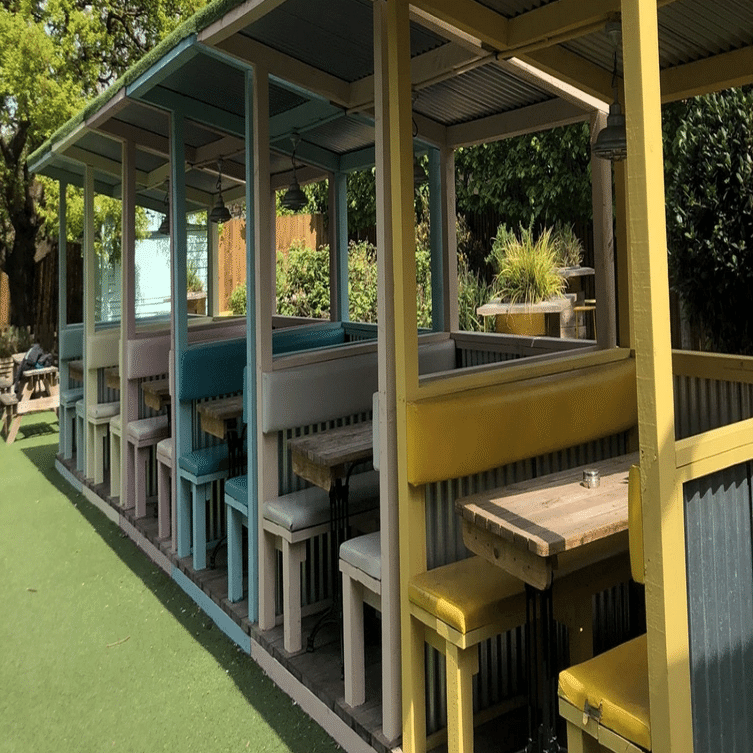 のえクラ物語「贅沢過ぎる厩舎」｜Roger