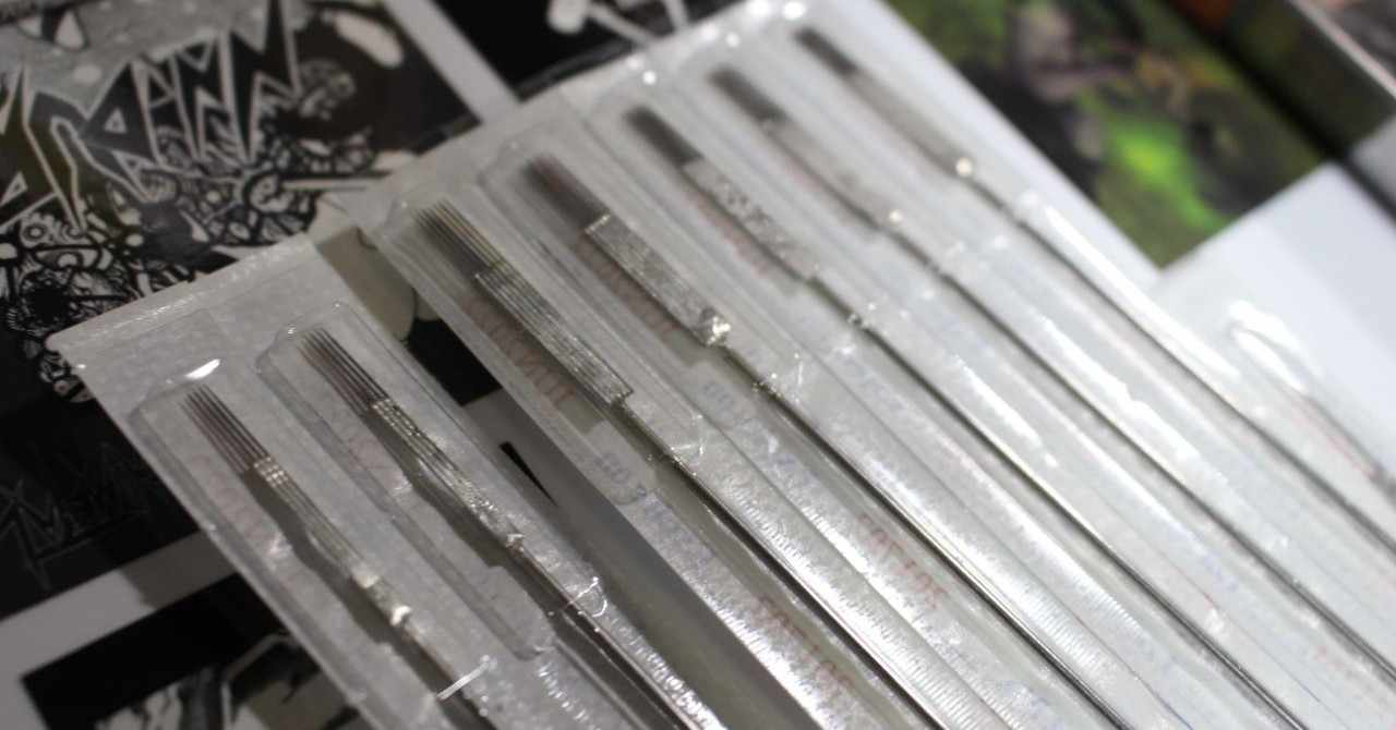 タトゥーは自己表現じゃない アーティスト亜鶴ロングインタビュー ひるにおきるさる Note