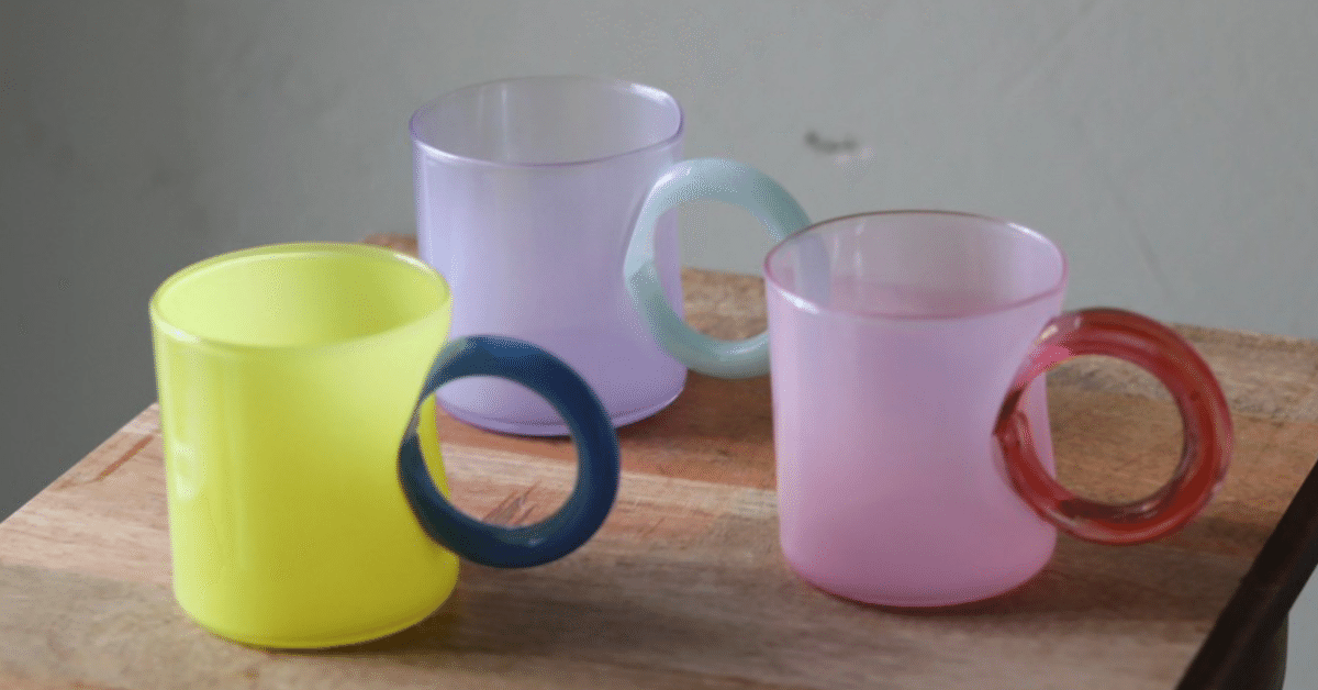 長町三夏子氏のガラス作品『ぽわにえ』と『ムリーニ』が美しい