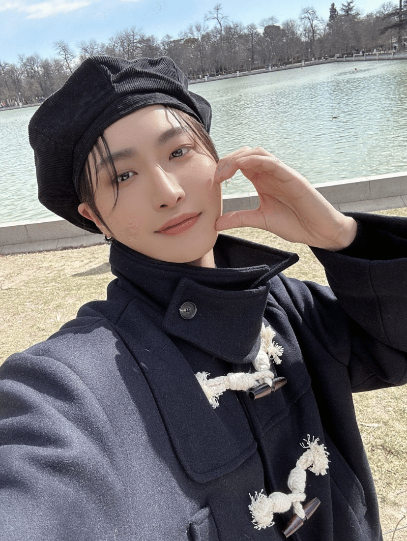 ATEEZ ユノ　証明写真 Amazon.co.jp: ATEEZ アチズ ヨサン 証明写真 FC 3期 : ホーム