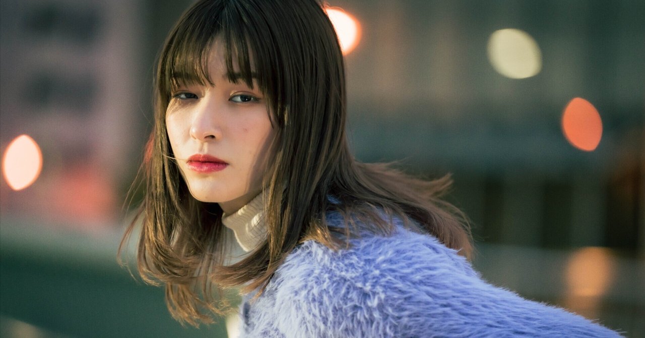 Yuko Oshima ビーチポートレート TOKYO COL-CUL COMEDY ～ORANGE～】A4ポートレート | ILLUM