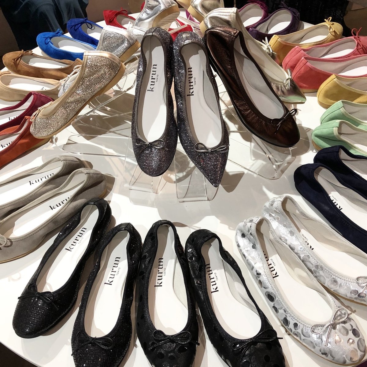 【極美品】Pretty Ballerinas 黒 フラットシューズ 収納袋付き 極美品】Pretty Ballerinas 黒 フラットシューズ 収納袋付き 極