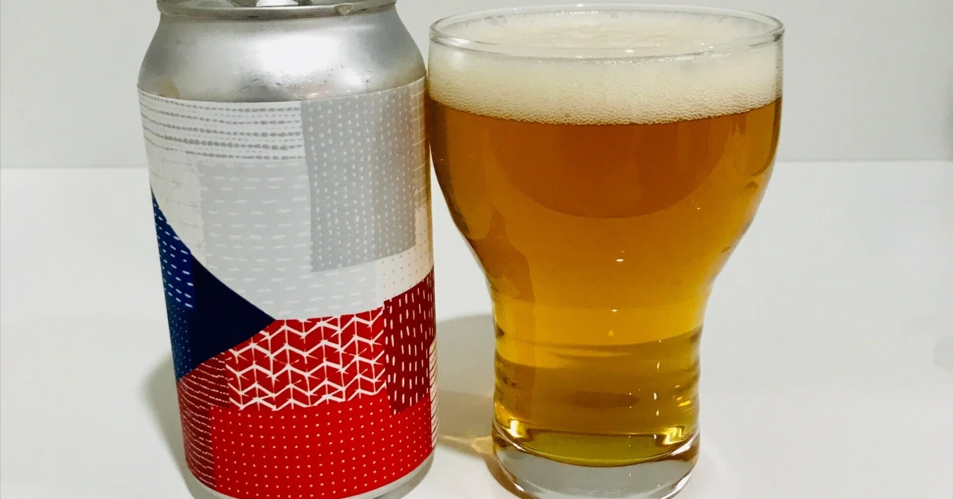 ビールレビュー】チェコの伝統を引き継ぐペールラガー-Svetly Lezak 12