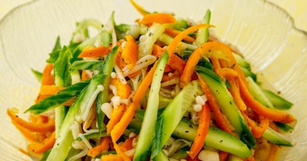 みかんの皮とキュウリ、エノキのサラダ｜masasus