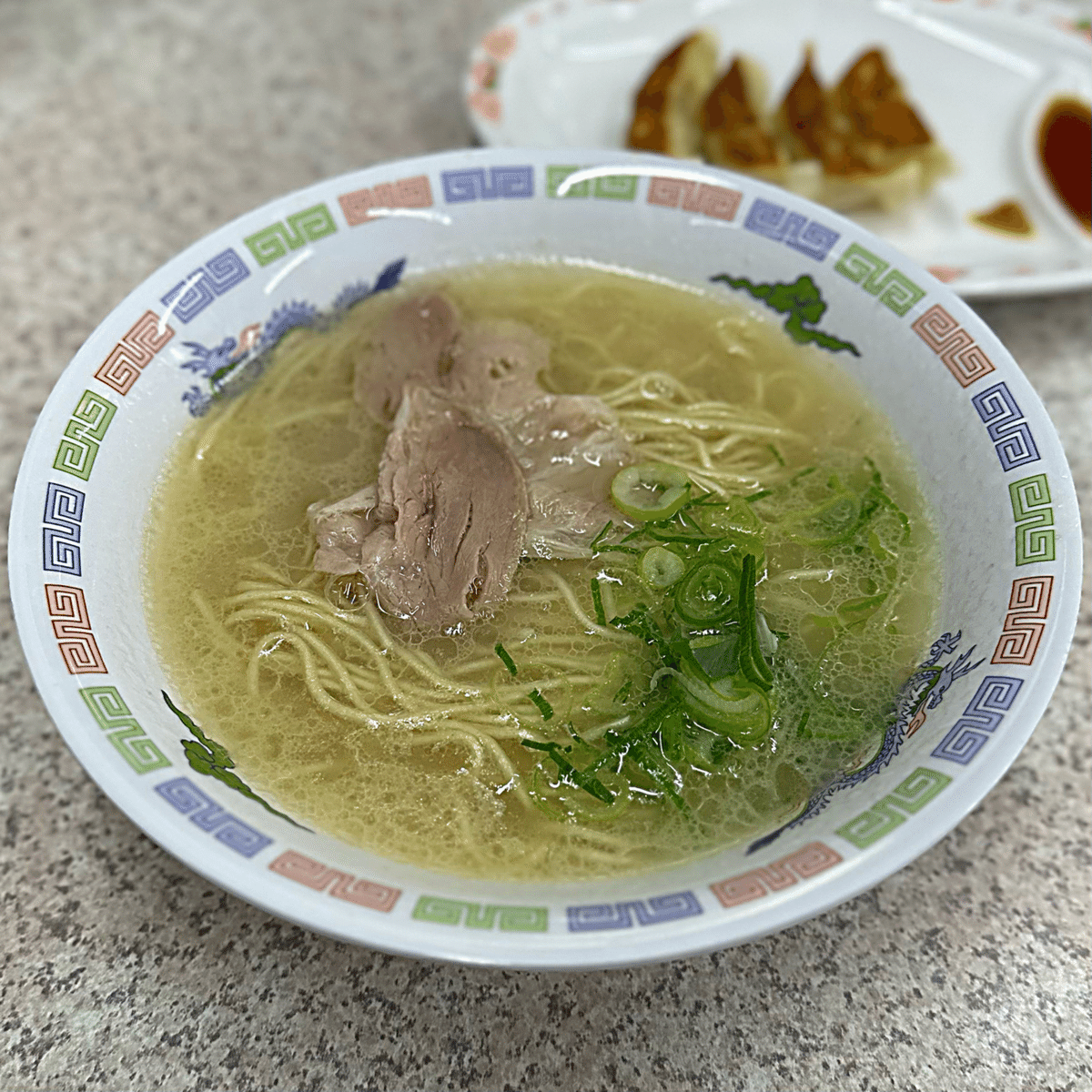 衝撃！290円の豚骨ラーメン】｜吉田凌基の福岡グルメ~吉田凌基~