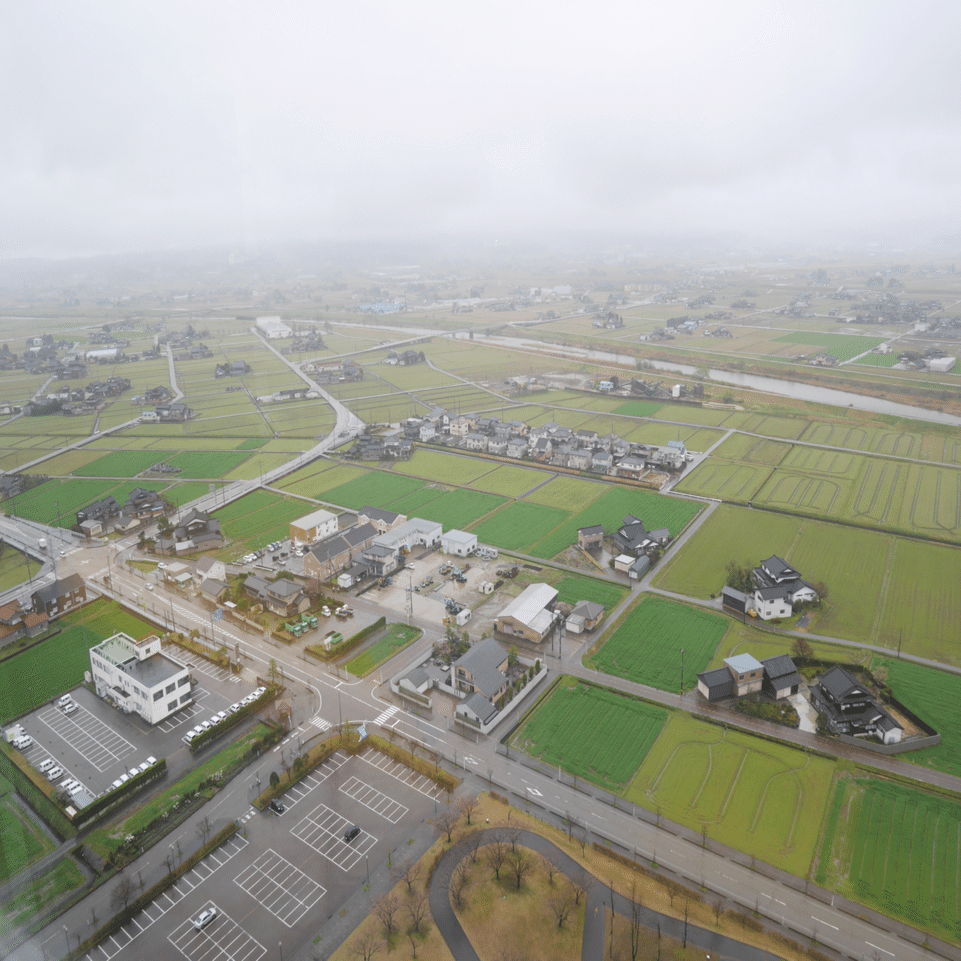 すずめの戸締まり』を見たら、展望台に行きたくなった。｜Ayaka🗼