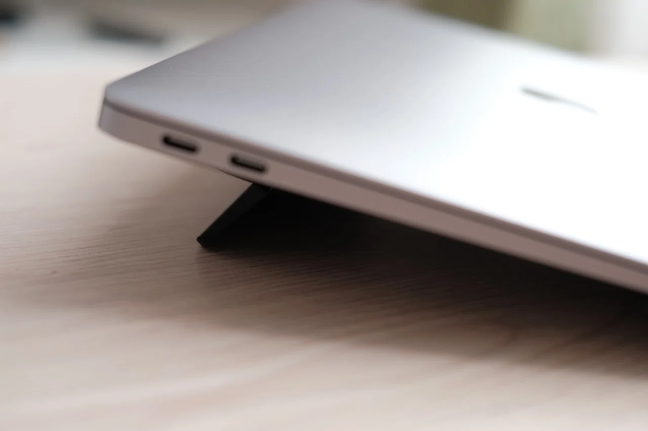 MacBook Air 2018と一緒に購入したもの｜ナイトゥ