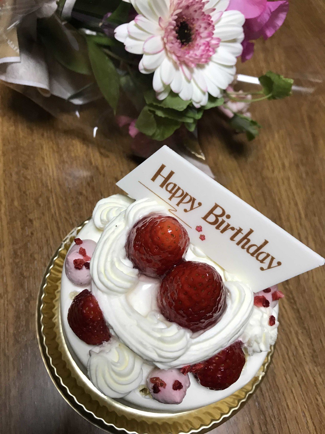 ハッピーバースデーまむ 仕事で実家に帰ってきたので ひな祭りの今日は母の前倒しお誕生日祝いました 喜んでくれてよかった まゆ3 Note