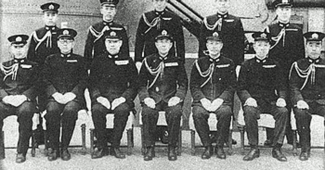 【終戦80年】・海軍会員章 ・陸軍海軍将官一覧・ 国防大写真帖 等5点 日本海軍の階級について (3)兵科（士官）｜三十一提督(みそひと