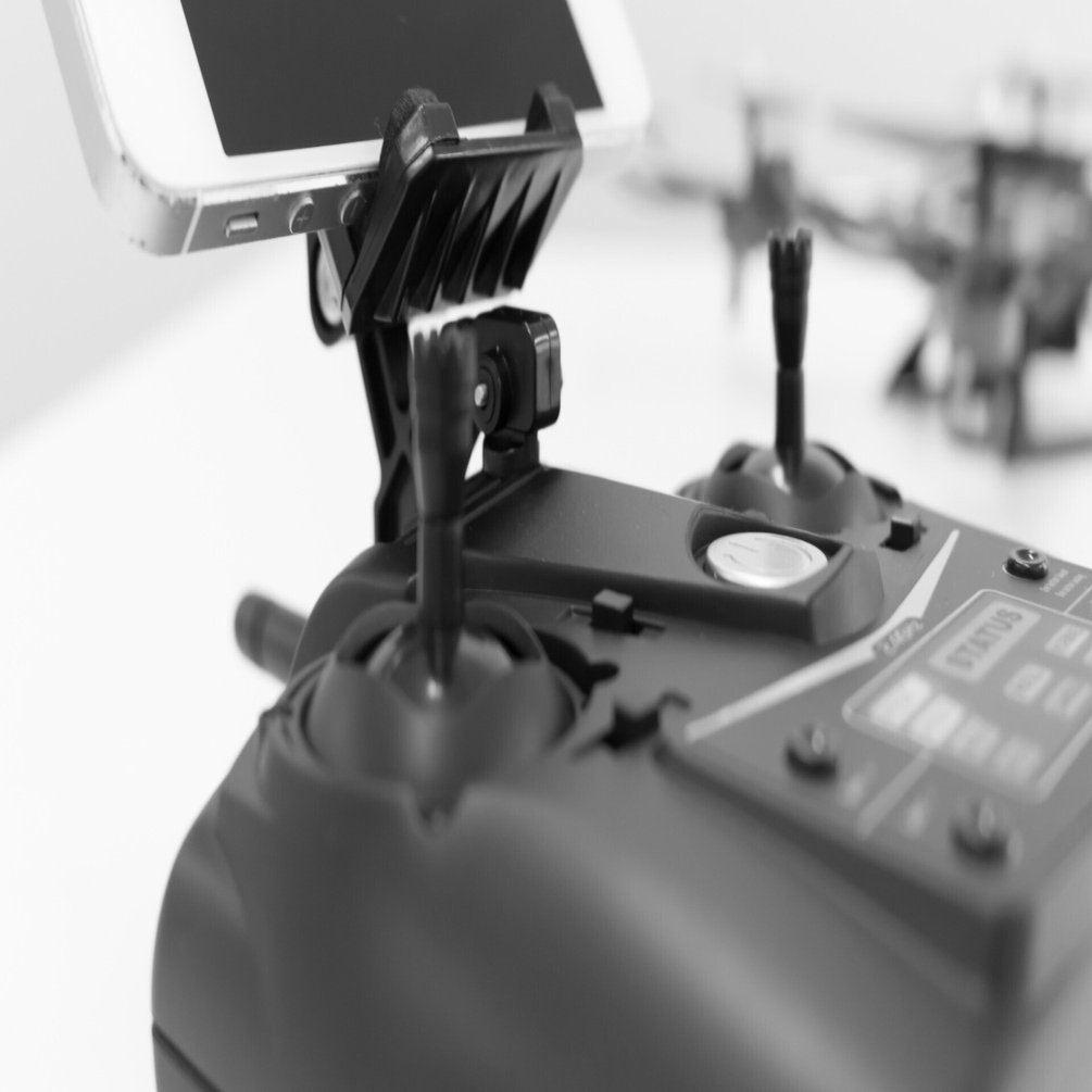 ドローンのプロポモードはモード1とモード2どっち？｜ドローン