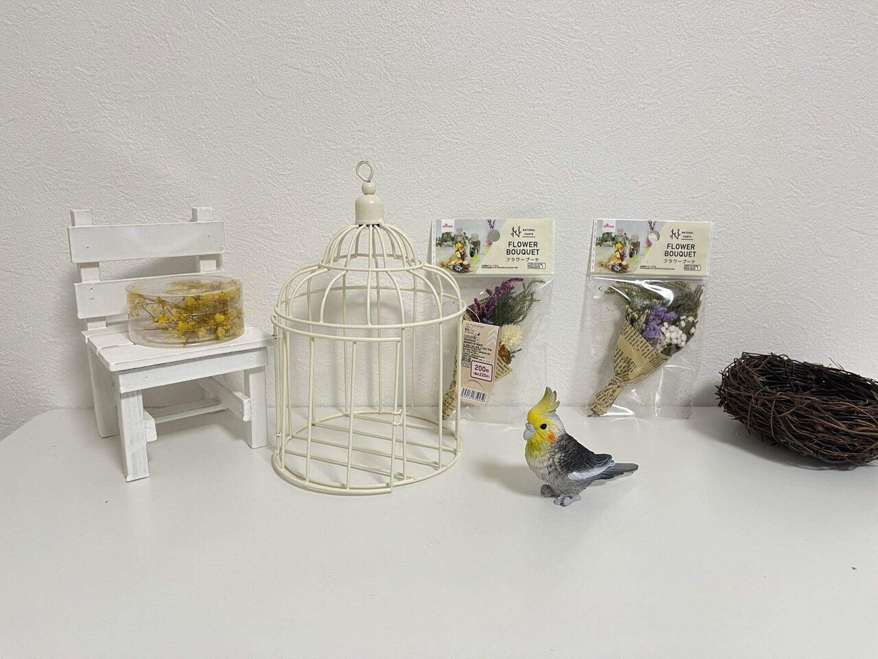 100均の鳥かごでつくるフラワーアレンジメント🌼*・｜flower kirakira