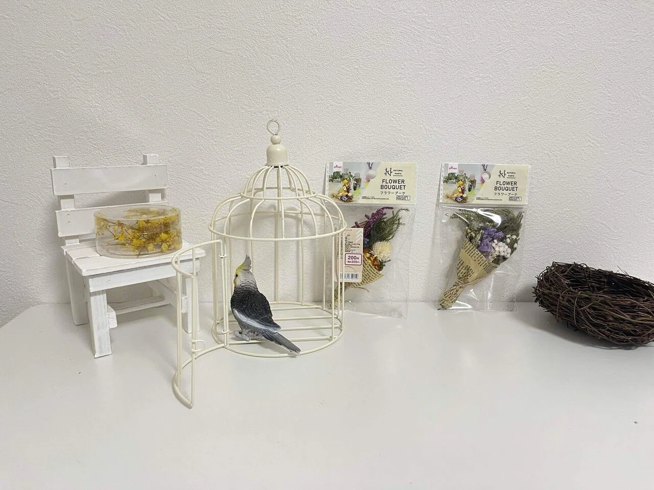 100均の鳥かごでつくるフラワーアレンジメント🌼*・｜flower kirakira