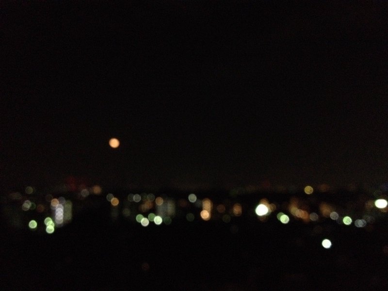 Iphone4sで撮る夜景 ぼやかしてしまえ アプリ要らず よねはらりゅうへい Note Iphone4sで撮る夜景 ぼやかしてしまえ アプリ要らず よねはらりゅうへい Note