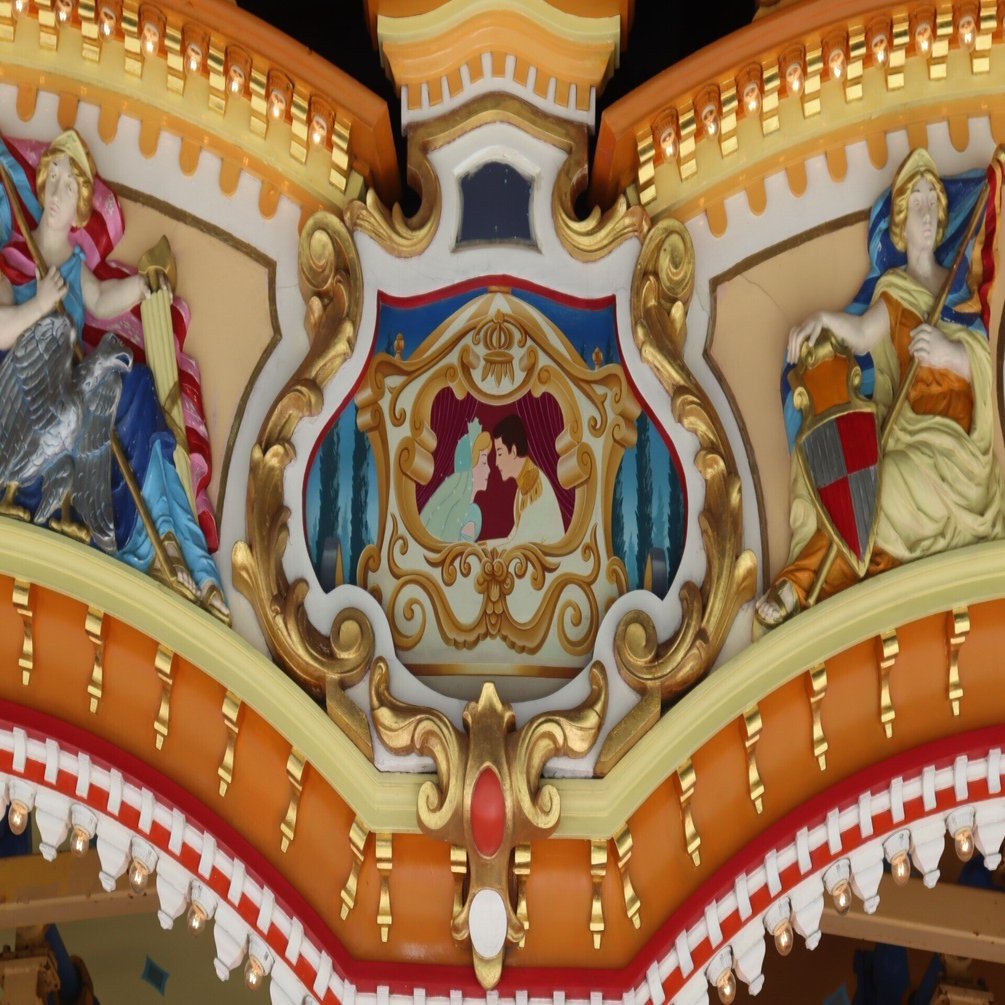世界のディズニーパークの「メリーゴーランド」の話｜🏰みつき🌋