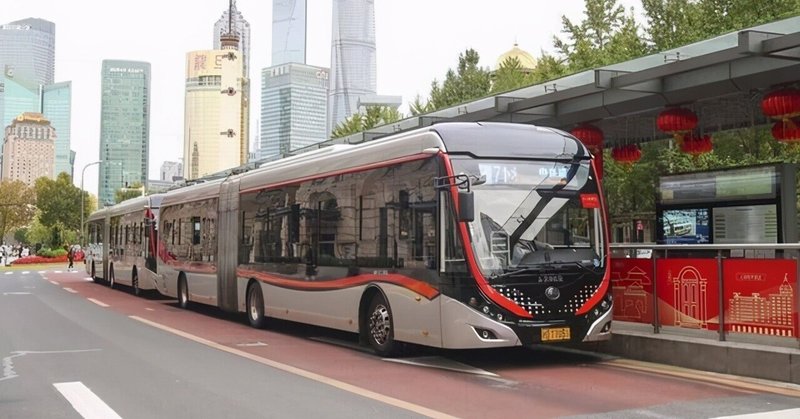 中国公共バスの運ちゃんは何故に運転が荒く強気なのか？