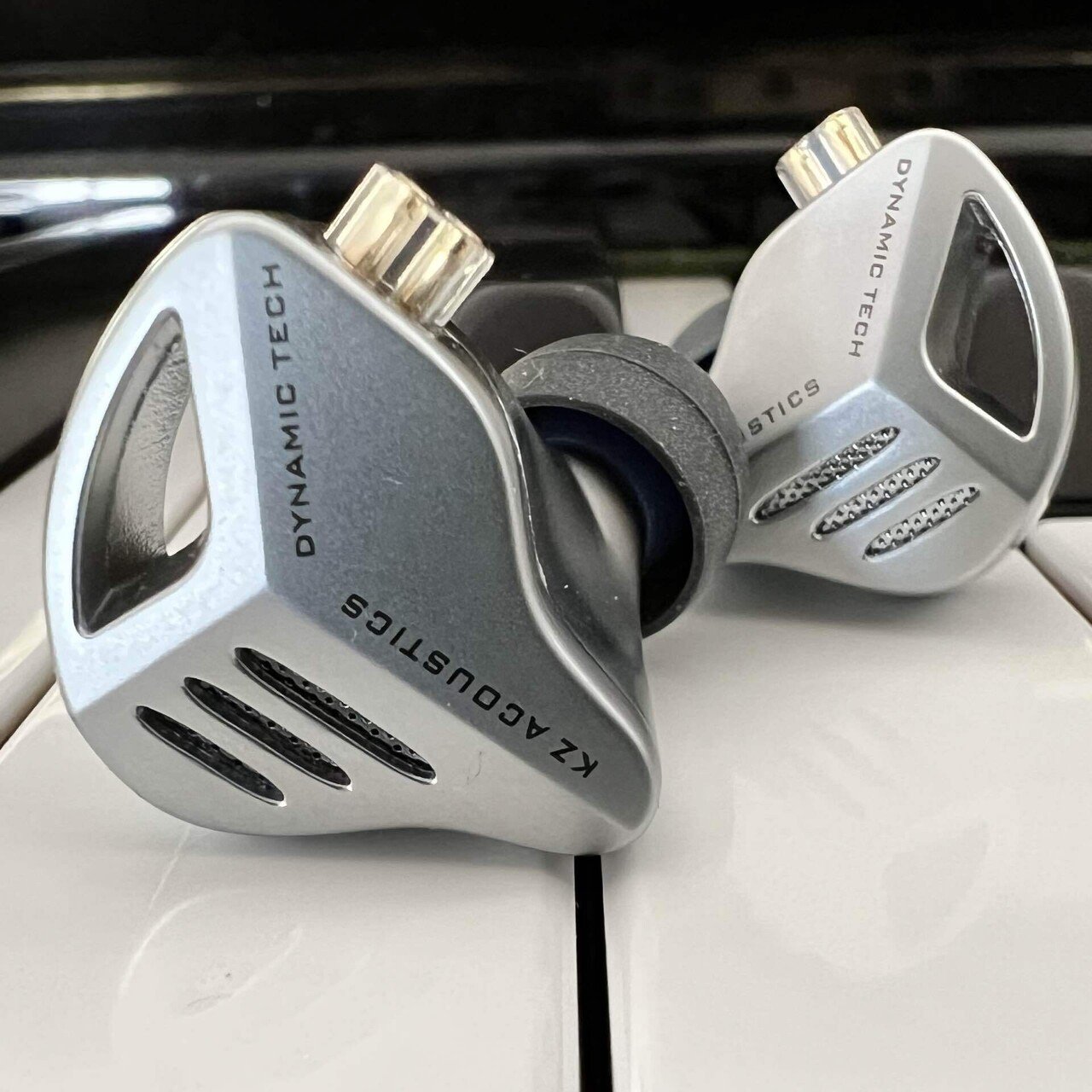 ZVXはCCA CRAを超えたか？ KZ ZVX｜あら50りっぷ