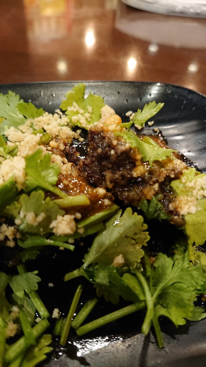 恐怖 豚の血で出来た 蒸し血餅 を食べる 新宿阿財の屋台 じょいっこ Note 恐怖 豚の血で出来た 蒸し血餅 を食べる 新宿阿財の屋台 じょいっこ Note