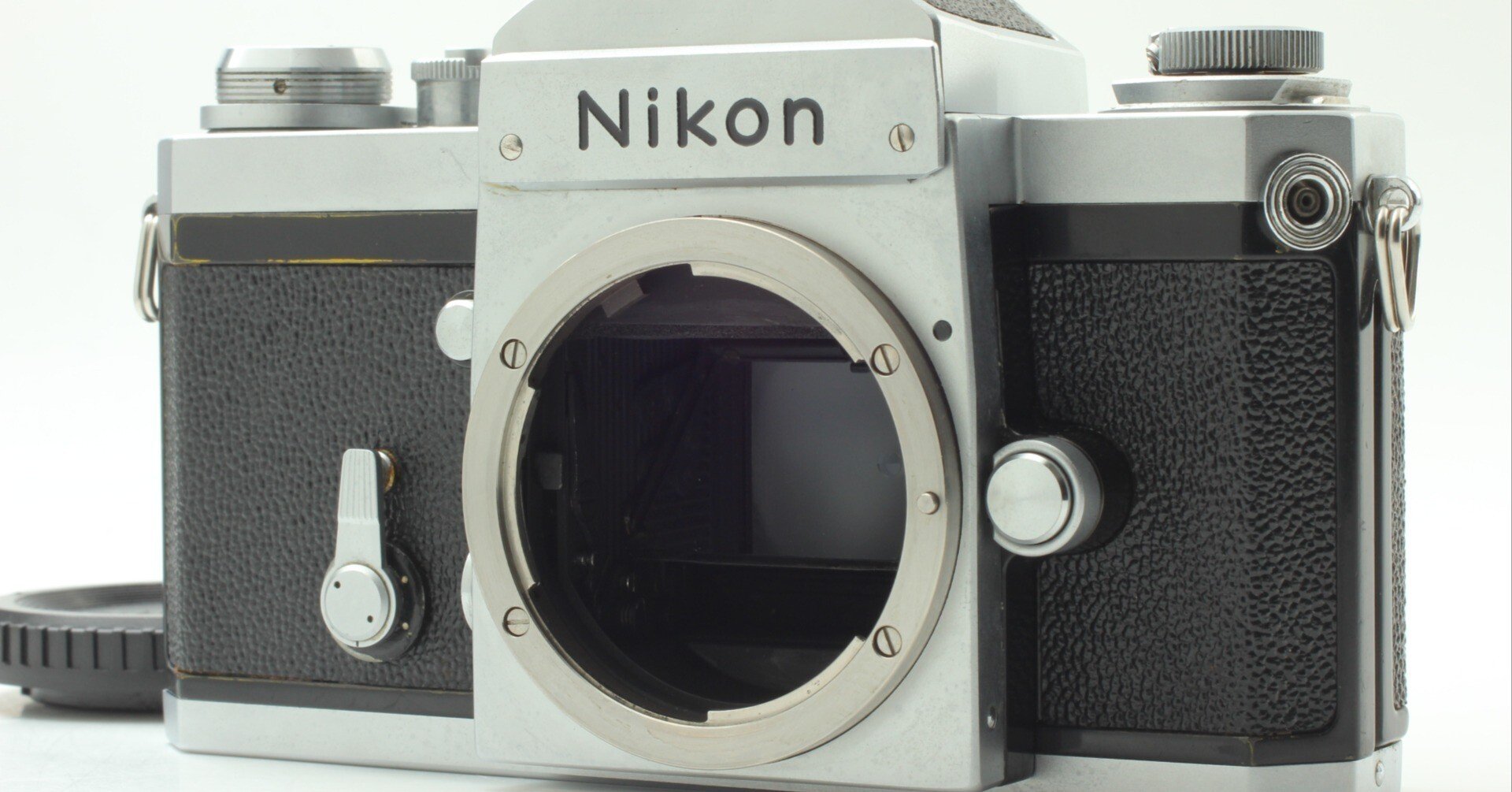 Nikon Fの分解｜フィルムカメラ修理のアクアカメラ