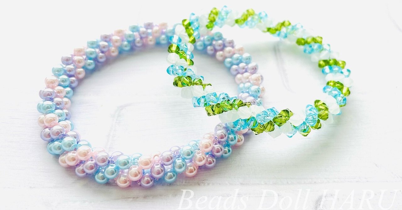 ネパール・チベットスタイルの編み込み象嵌ハンドメイドビーズストラッ（人工琥珀） ネパール・チベットスタイルの編み込み象嵌ハンドメイドビーズ