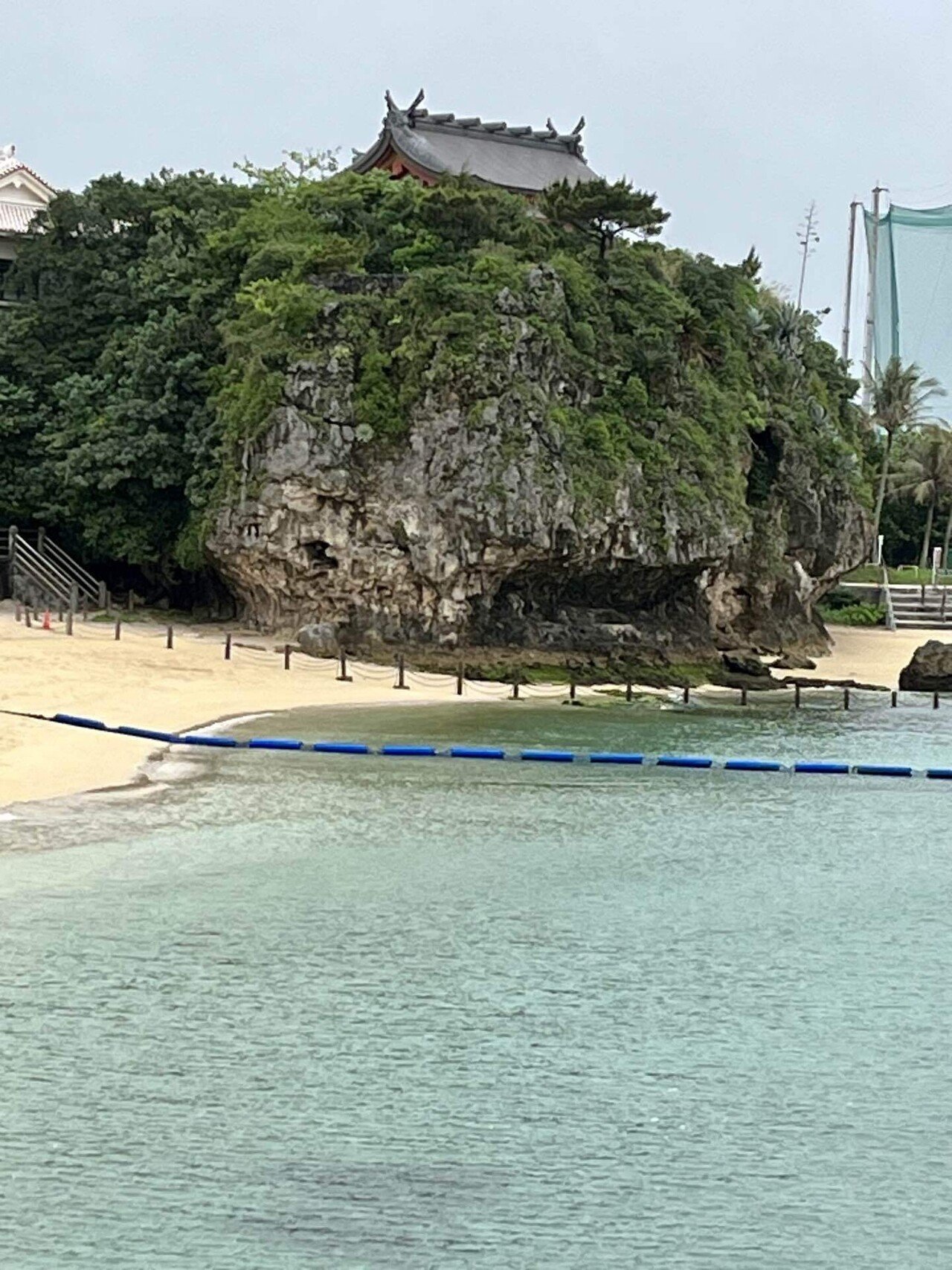 沖縄に来たのだから、ビーチに降りてみました🌊 画像22