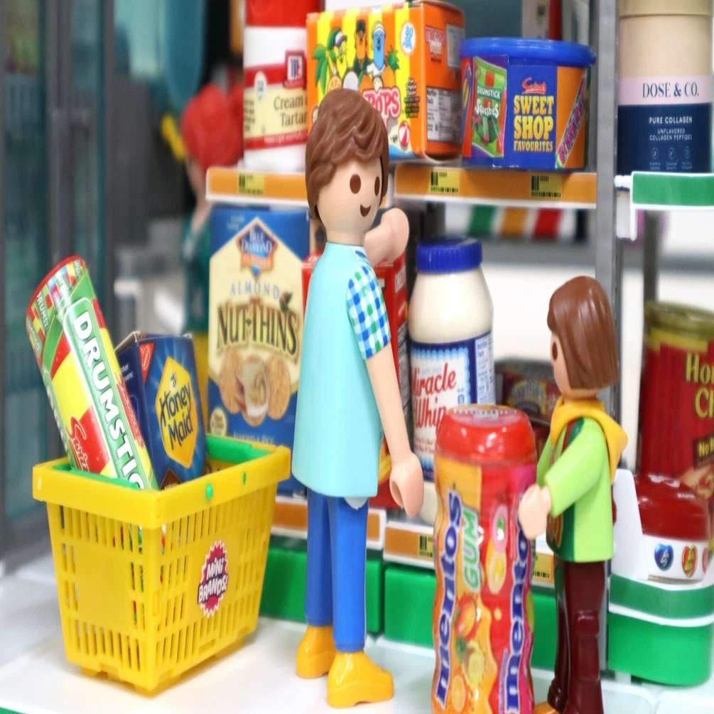 mini brandsのコンビニで遊んでみた｜こねてる×playmobil