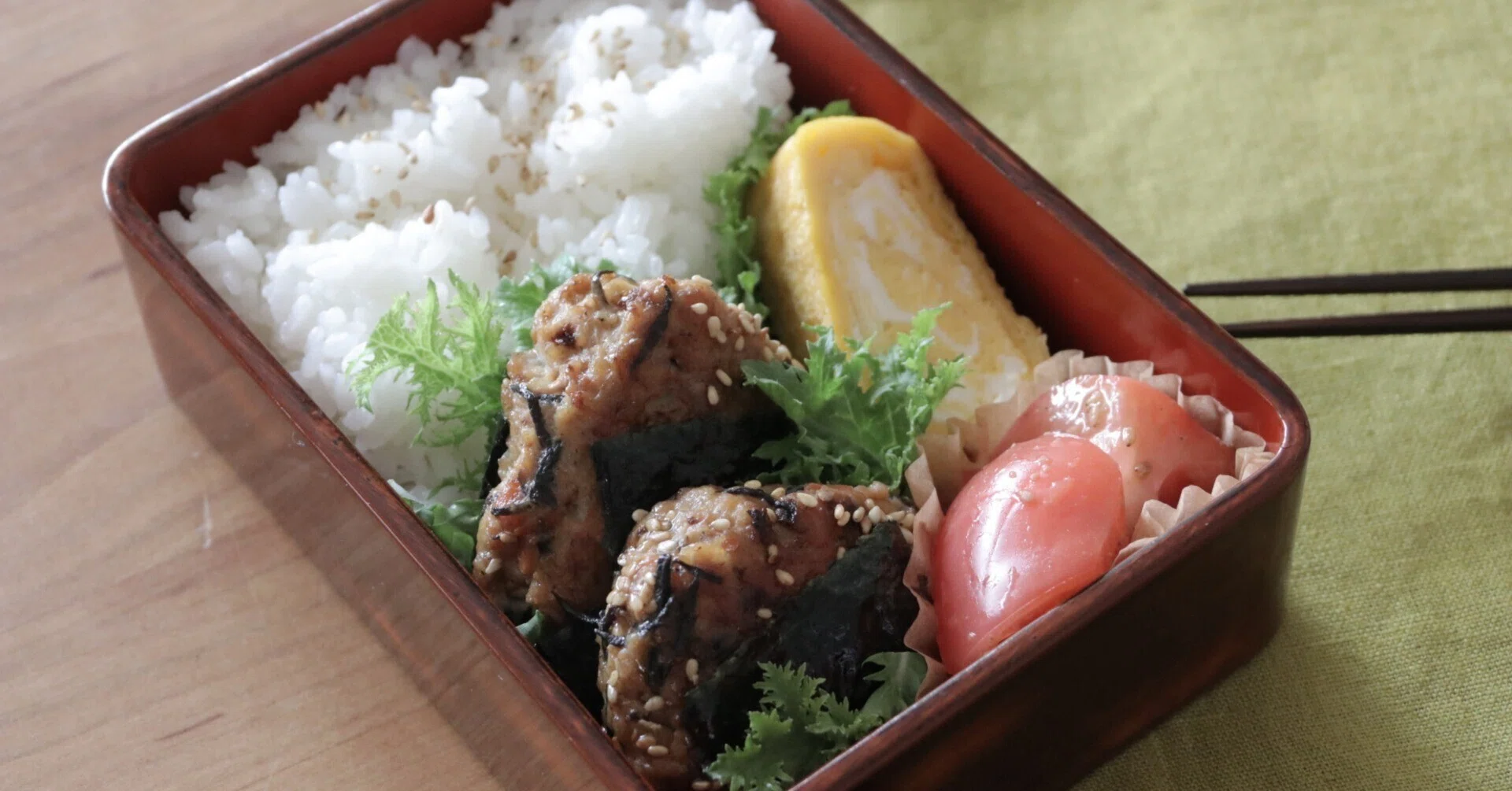 ひじき入り鶏つくね】｜合名会社 大木代吉本店