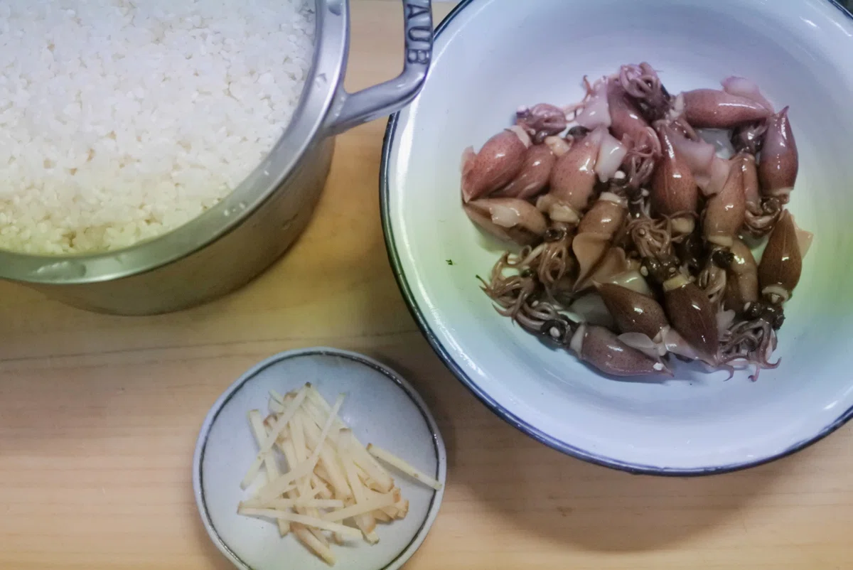 [Food] Series: Seasonal Rice #1 Firefly Squid｜三遊亭 司