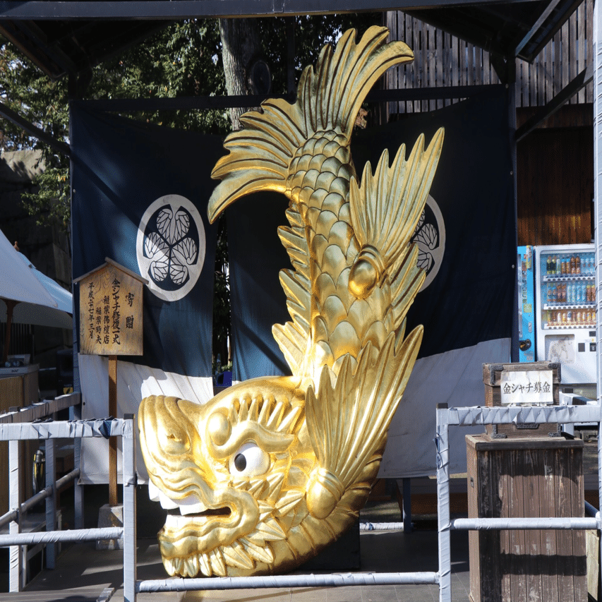 金鯱12号5月27日発送 開催レポート〉名古屋城の金シャチ実物大レプリカが新千歳空港に初上陸