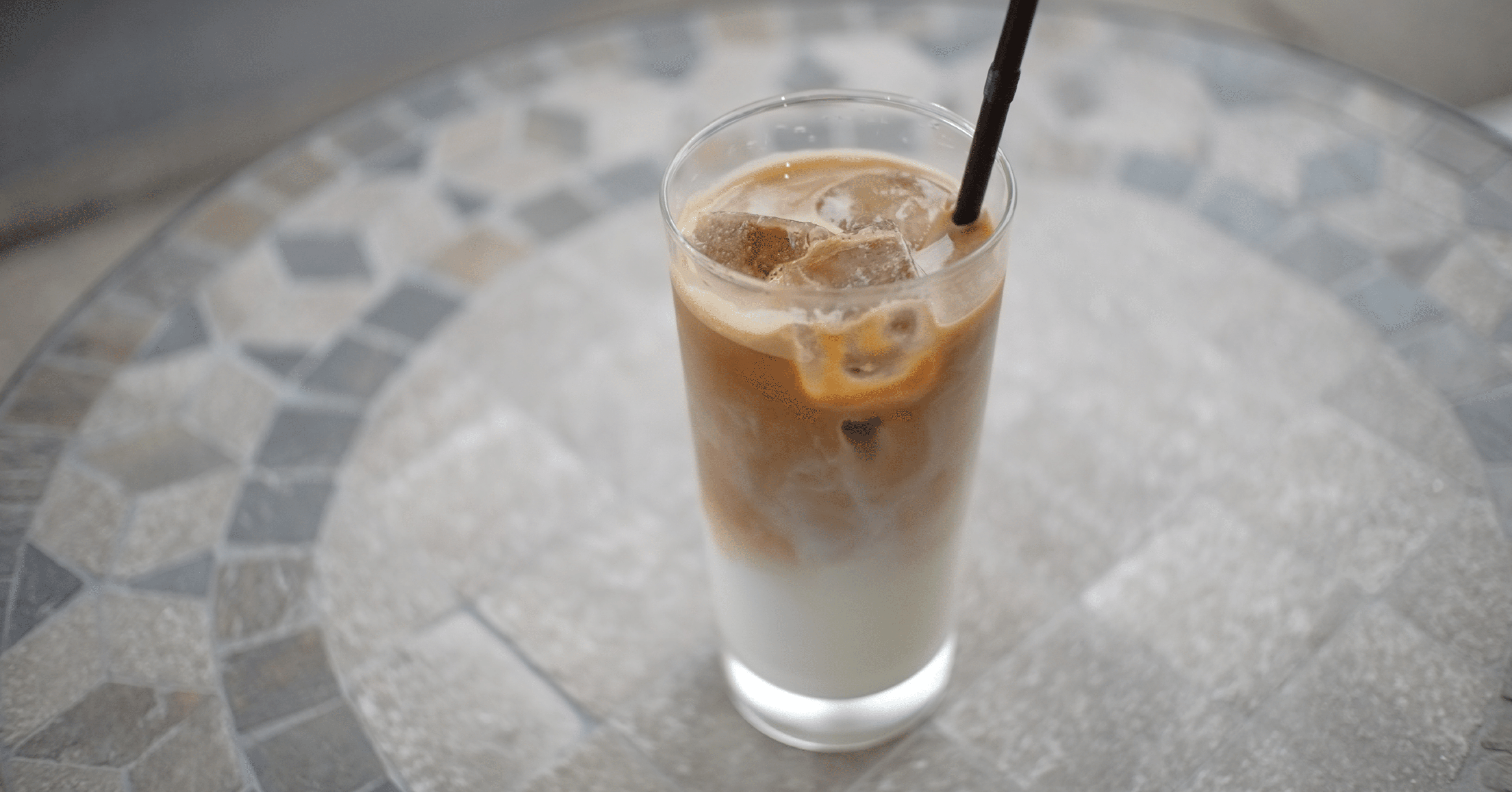 油彩画　アイスコーヒーとアイスカフェラテ 油彩画 アイスコーヒーとアイスカフェラテ 【公式通販】