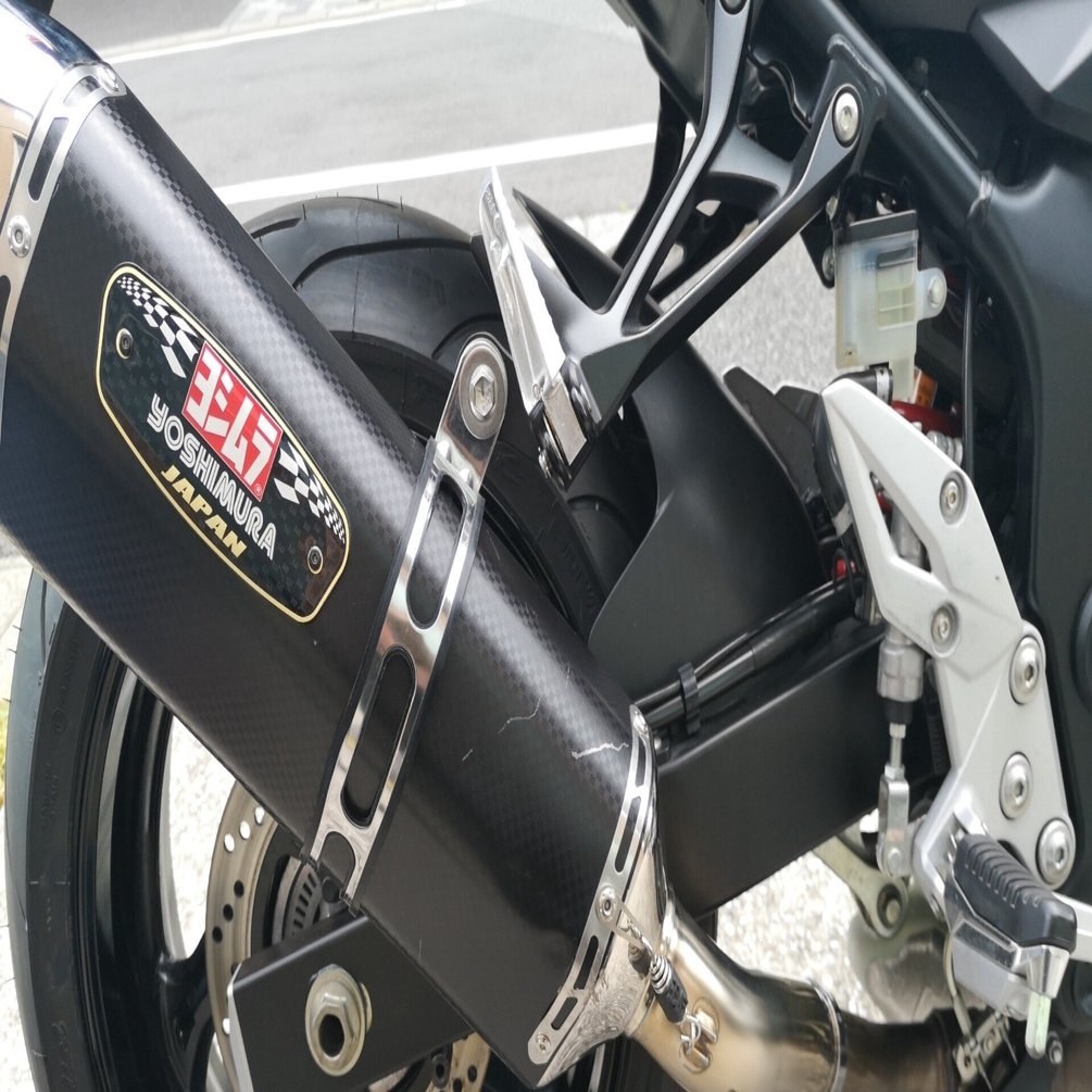 SUZUKI GSR750にヨシムラR-77Jサイクロンマフラーを付ける【カスタム記