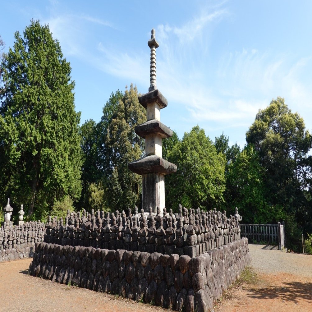 石塔 一度は見ておきたい重要文化財／石塔シリーズ・奈良の旅編・その2 | お