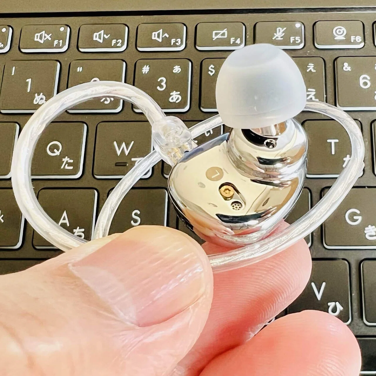 キラキラ × 透明感 がハンパない SIMGOT EA500｜あら50りっぷ
