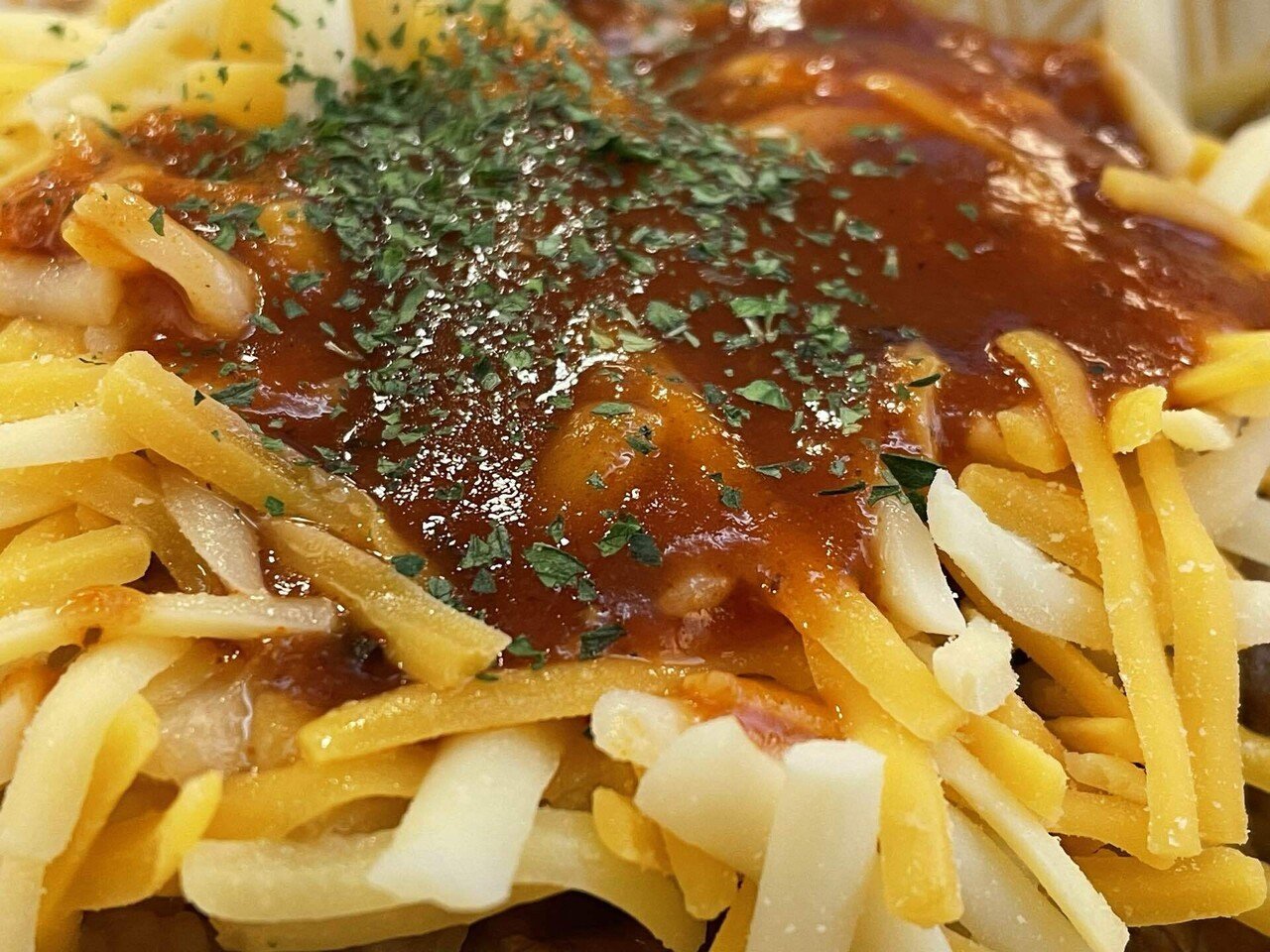 トマトソースチーズ牛丼さん専用 すき家「トマトチーズ牛丼」をネット民絶賛「ピザと牛丼一緒に食べてる