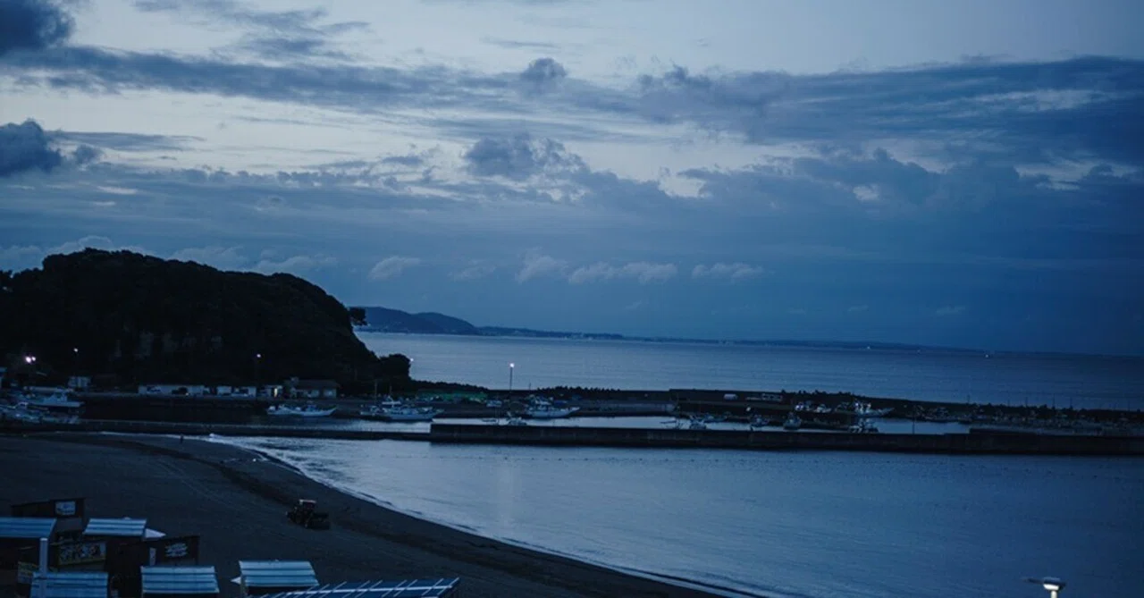 夜明けの海を歩こう。（2022夏・腰越海岸）｜Michal