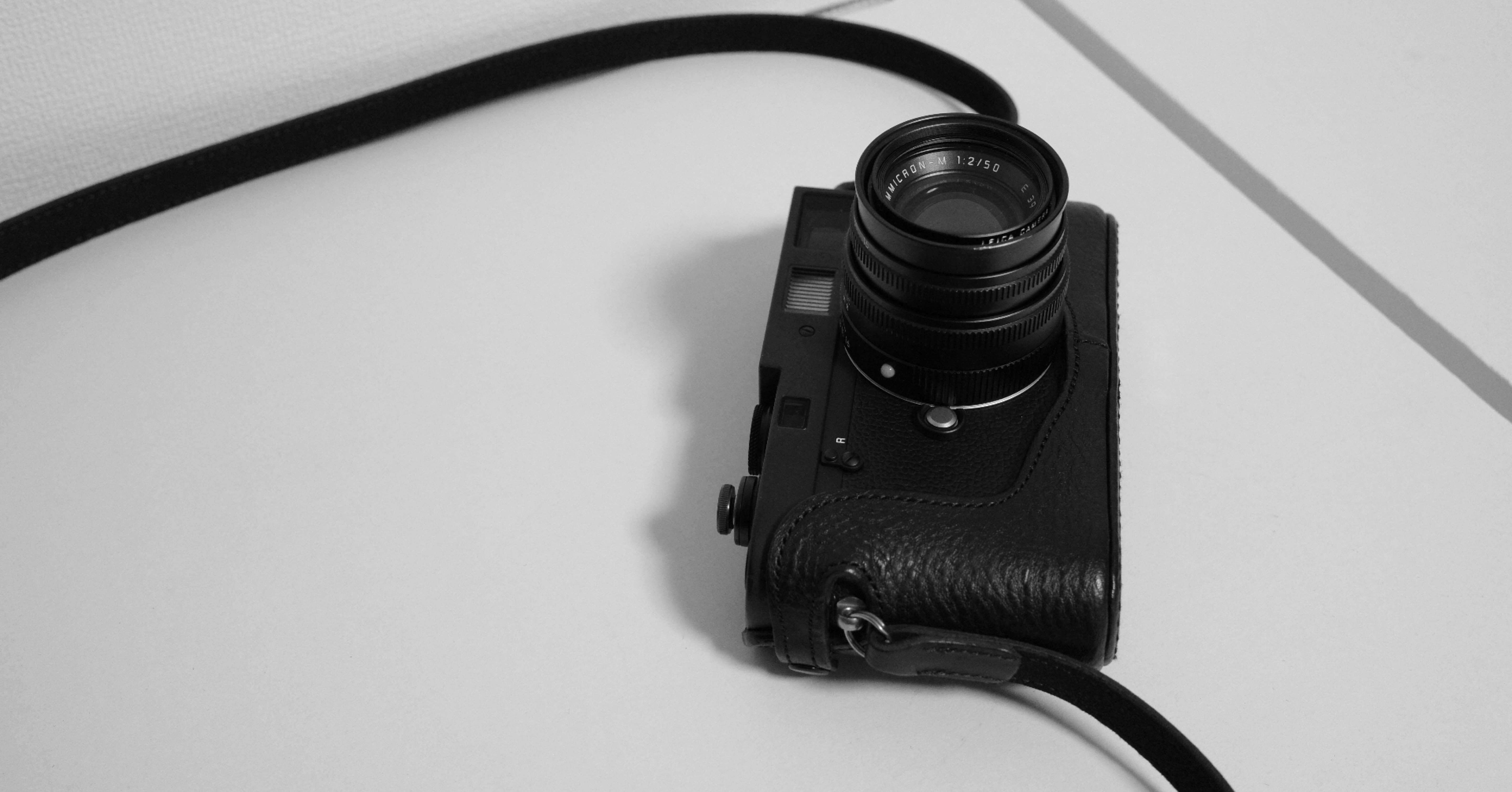 Leica M-A用のボディケースと、灯台下暗しなストラップの話｜F