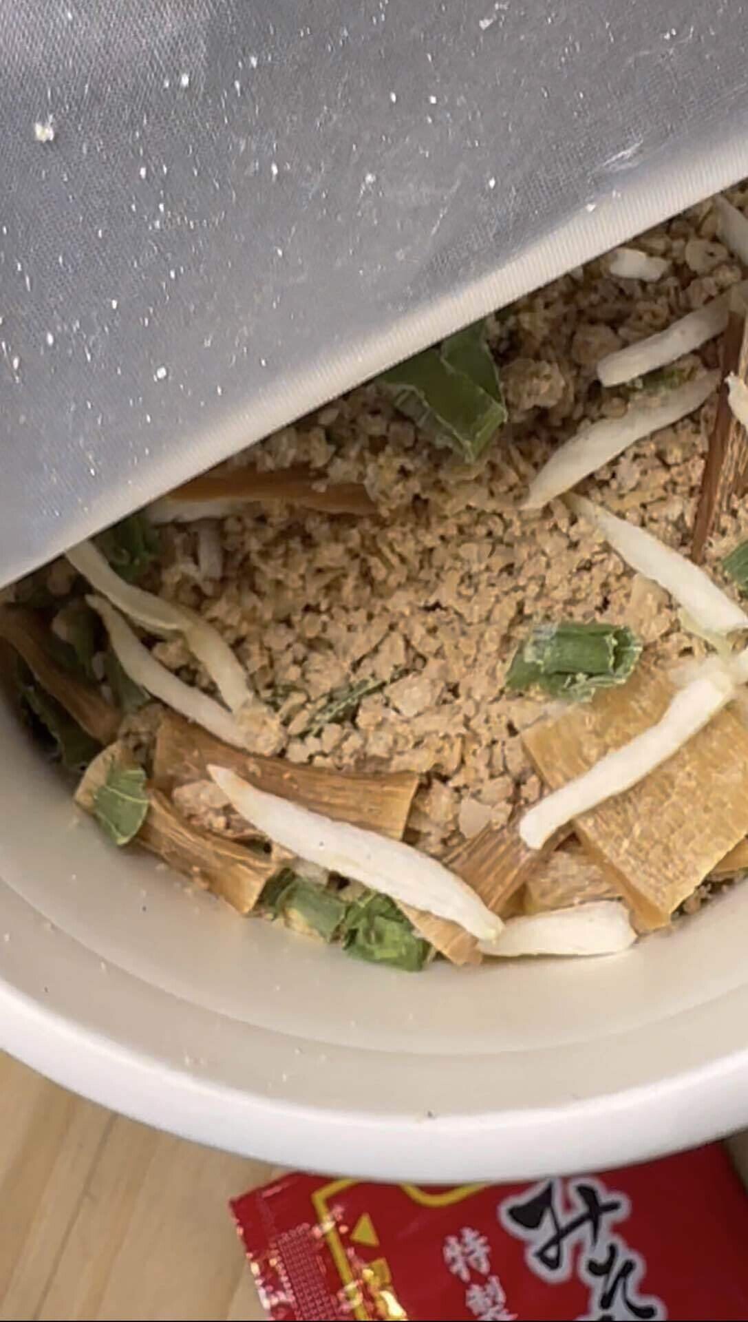 ヒカキンさんのカップ麺「みそきん」食べました|Kazuhiko ヒカキンさんのカップ麺「みそきん」食べました|Kazuhiko