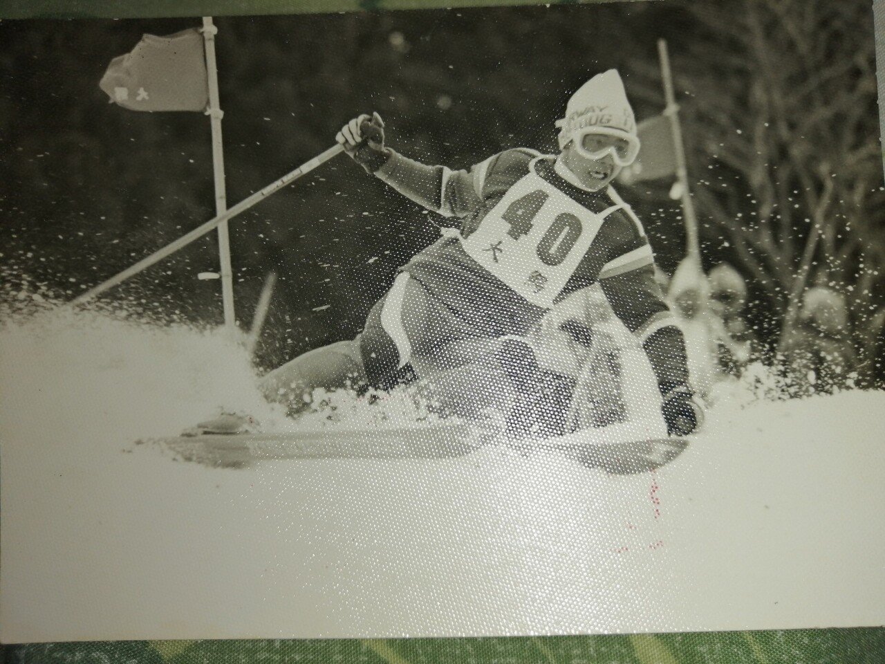 【大学時代:アルペン競技】高校時代から練習に参加させていただいた関学スキー競技部に兄と入れ替わり入部。4年間ポイント貢献は0。国体出場も叶わず